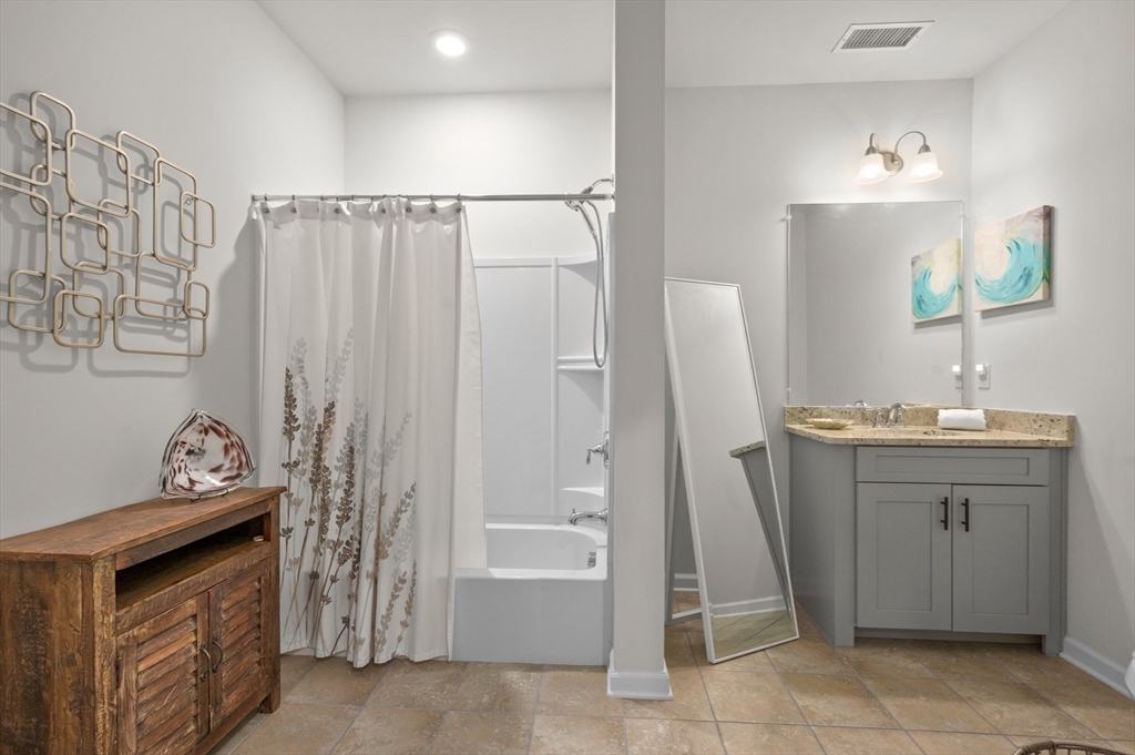 240 Martins Landing # 207