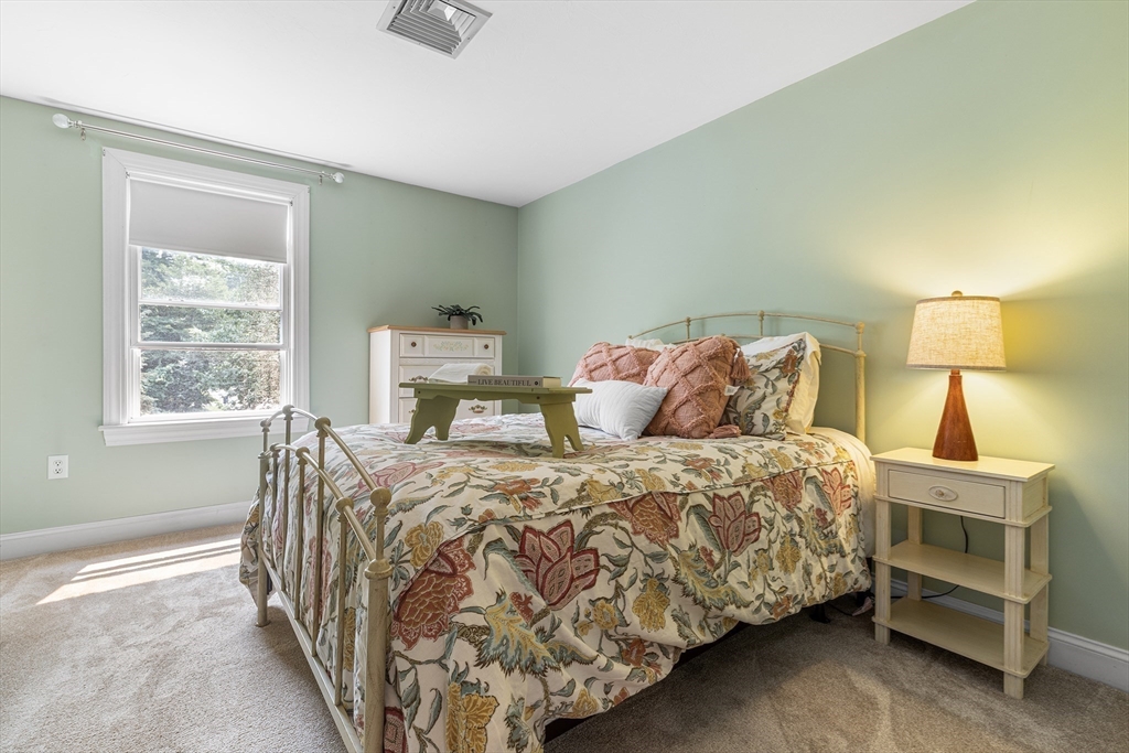 16 Gray Squirrel Cir