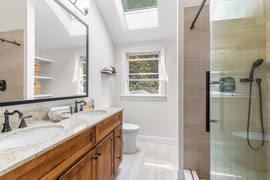 16 Gray Squirrel Cir