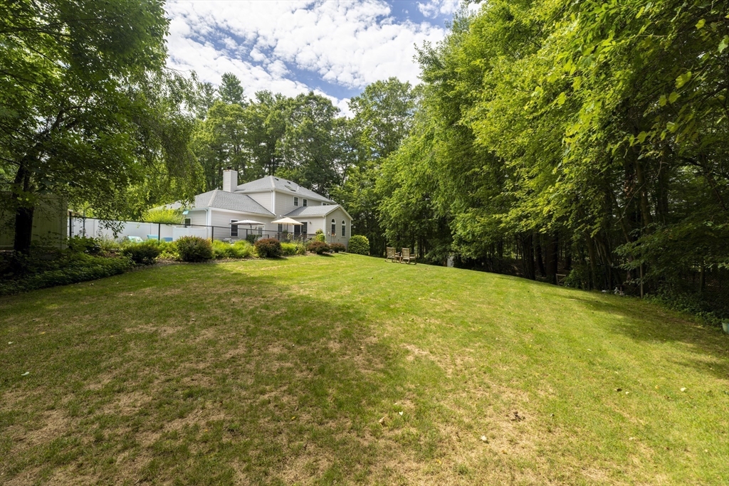 16 Gray Squirrel Cir