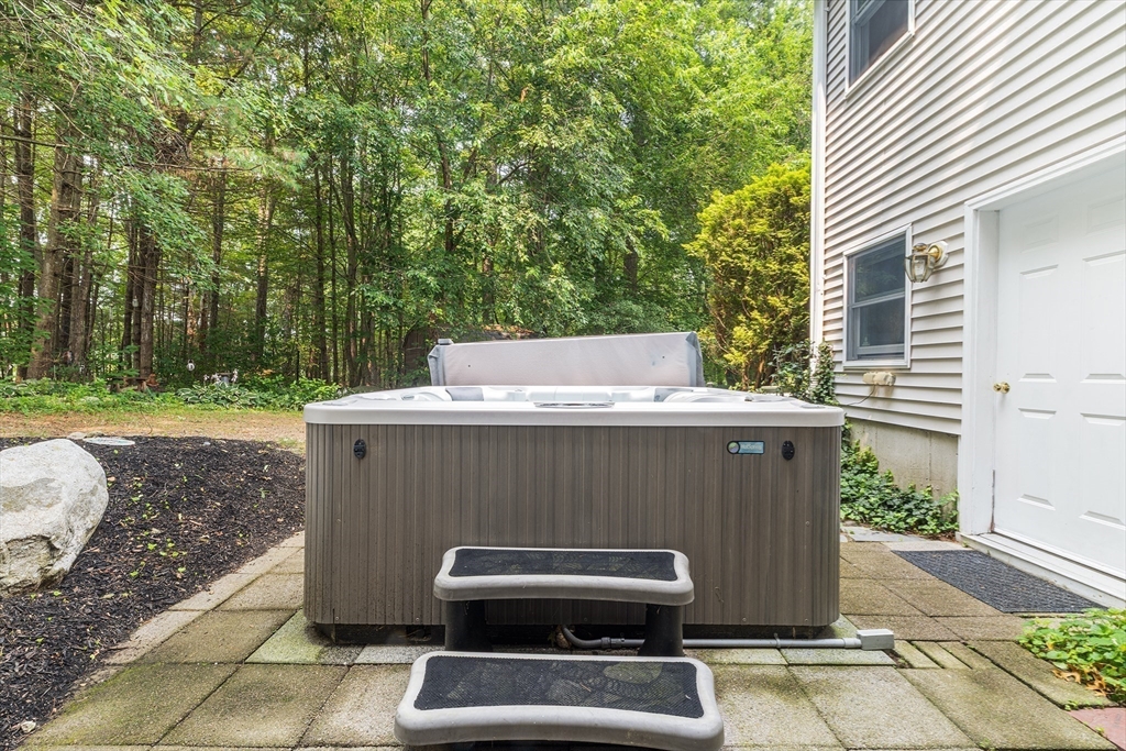 16 Gray Squirrel Cir