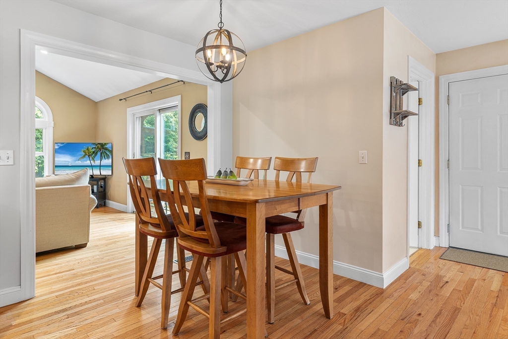 16 Gray Squirrel Cir