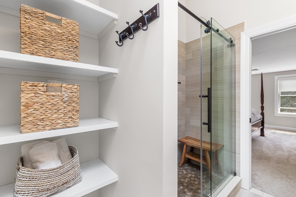 16 Gray Squirrel Cir