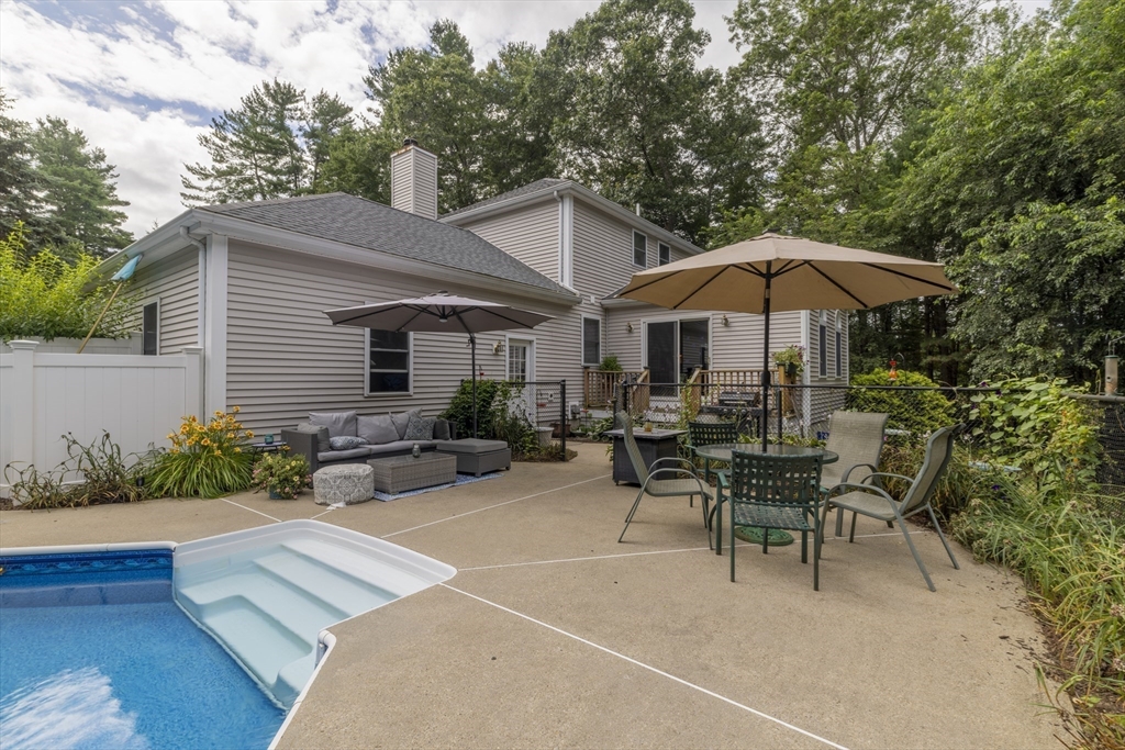 16 Gray Squirrel Cir