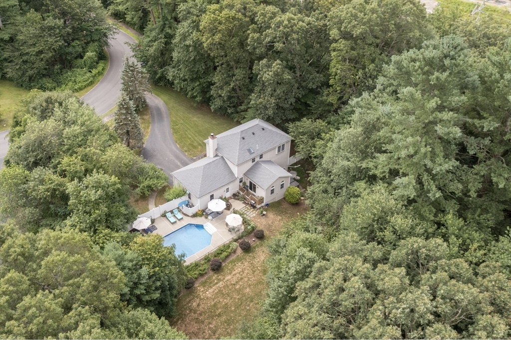 16 Gray Squirrel Cir