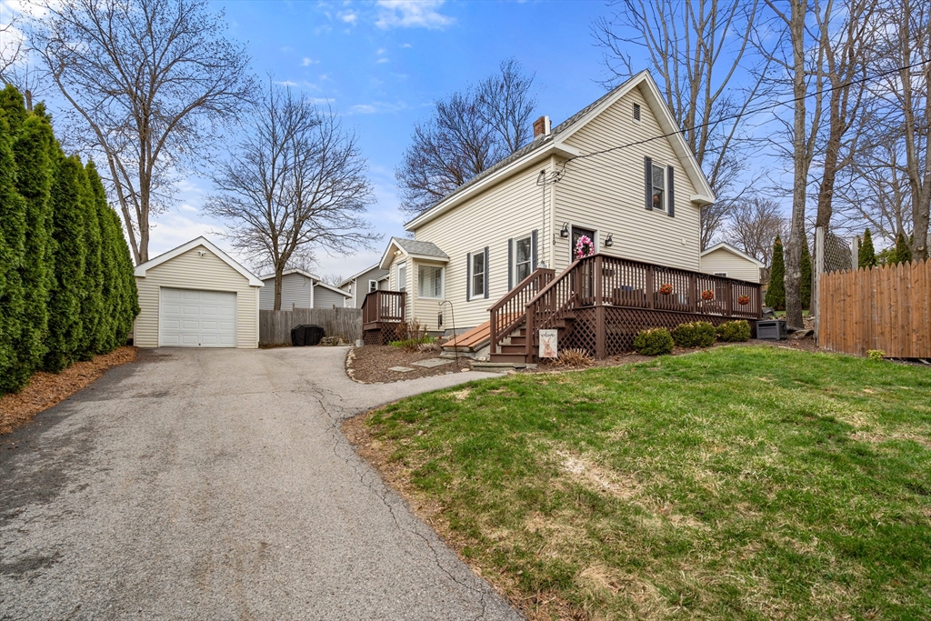 10 Cedar St