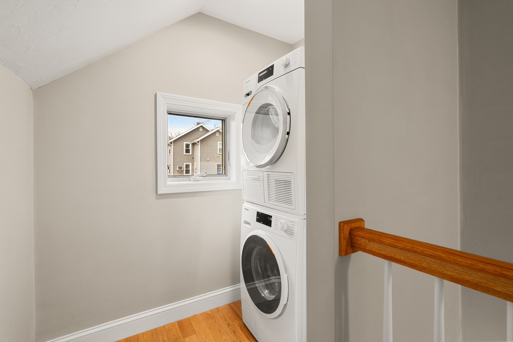 10 Cedar St