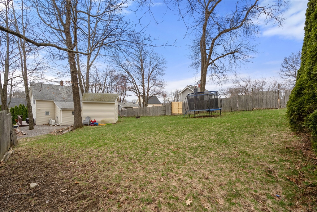 10 Cedar St