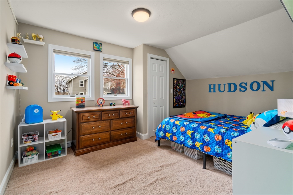 10 Cedar St