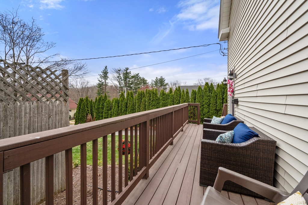 10 Cedar St