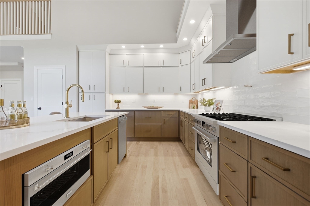 137 Essex Street Unit: ~