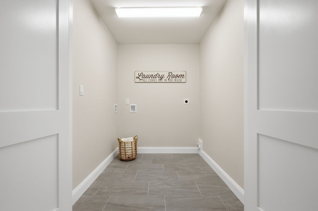 137 Essex Street Unit: ~