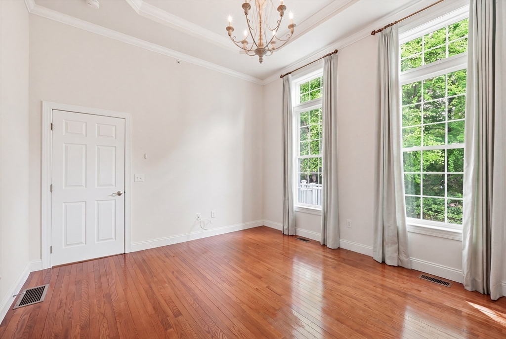 36 Pondside Dr # 36