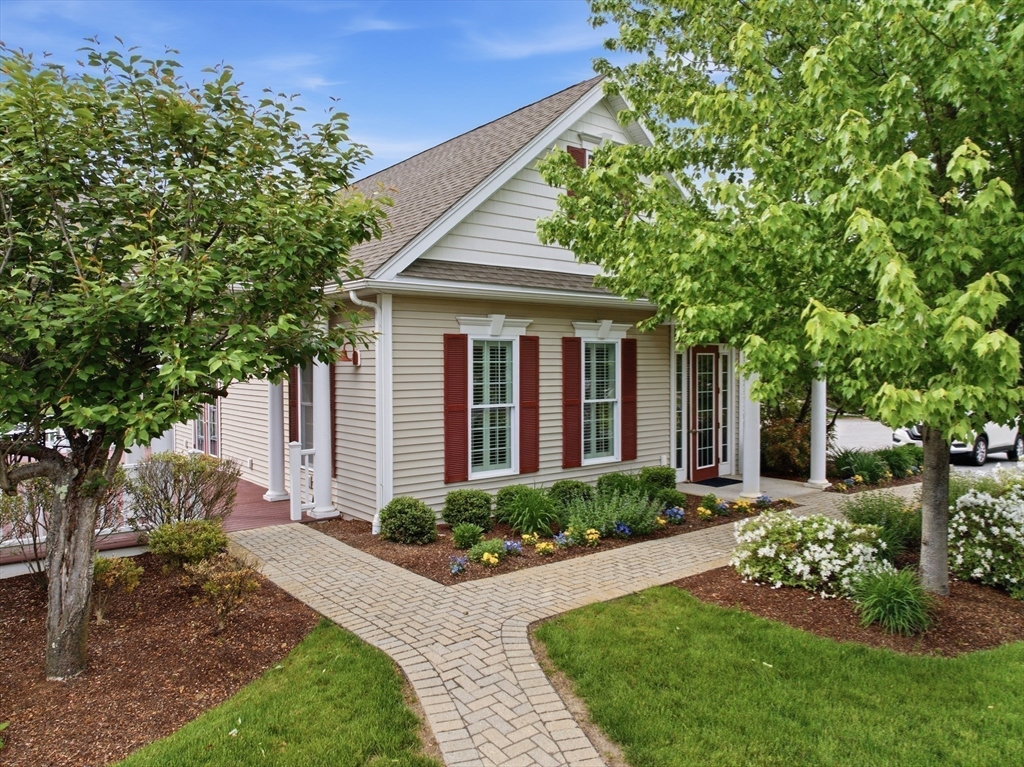 36 Pondside Dr # 36