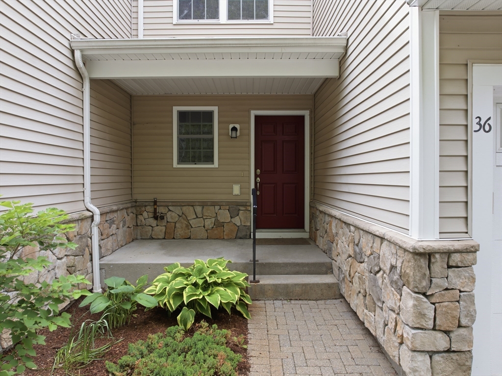 36 Pondside Dr # 36