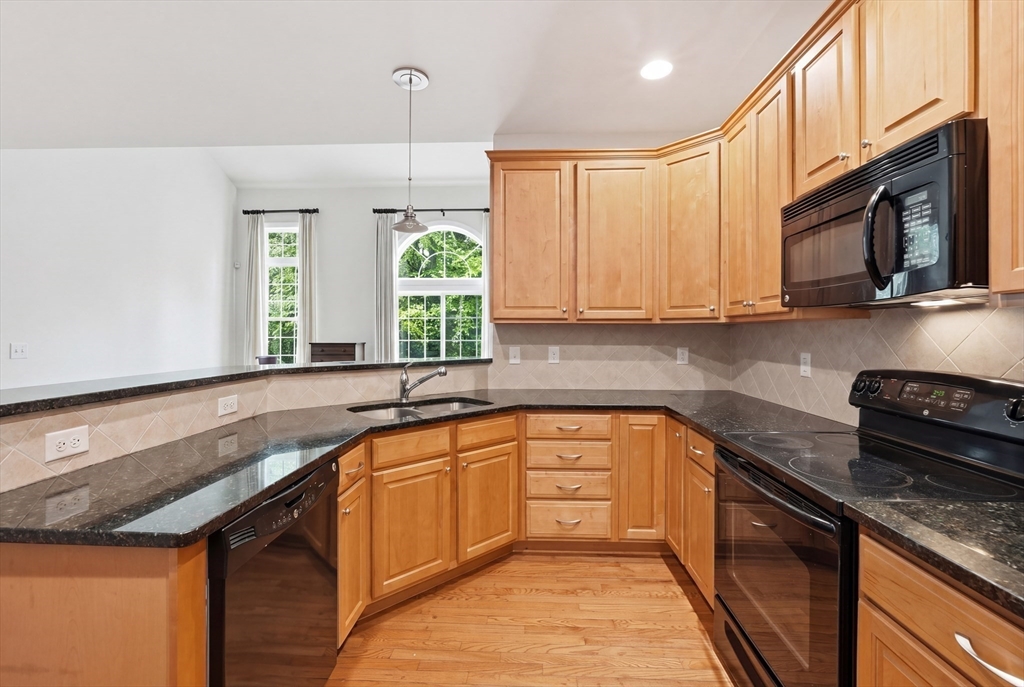 36 Pondside Dr # 36
