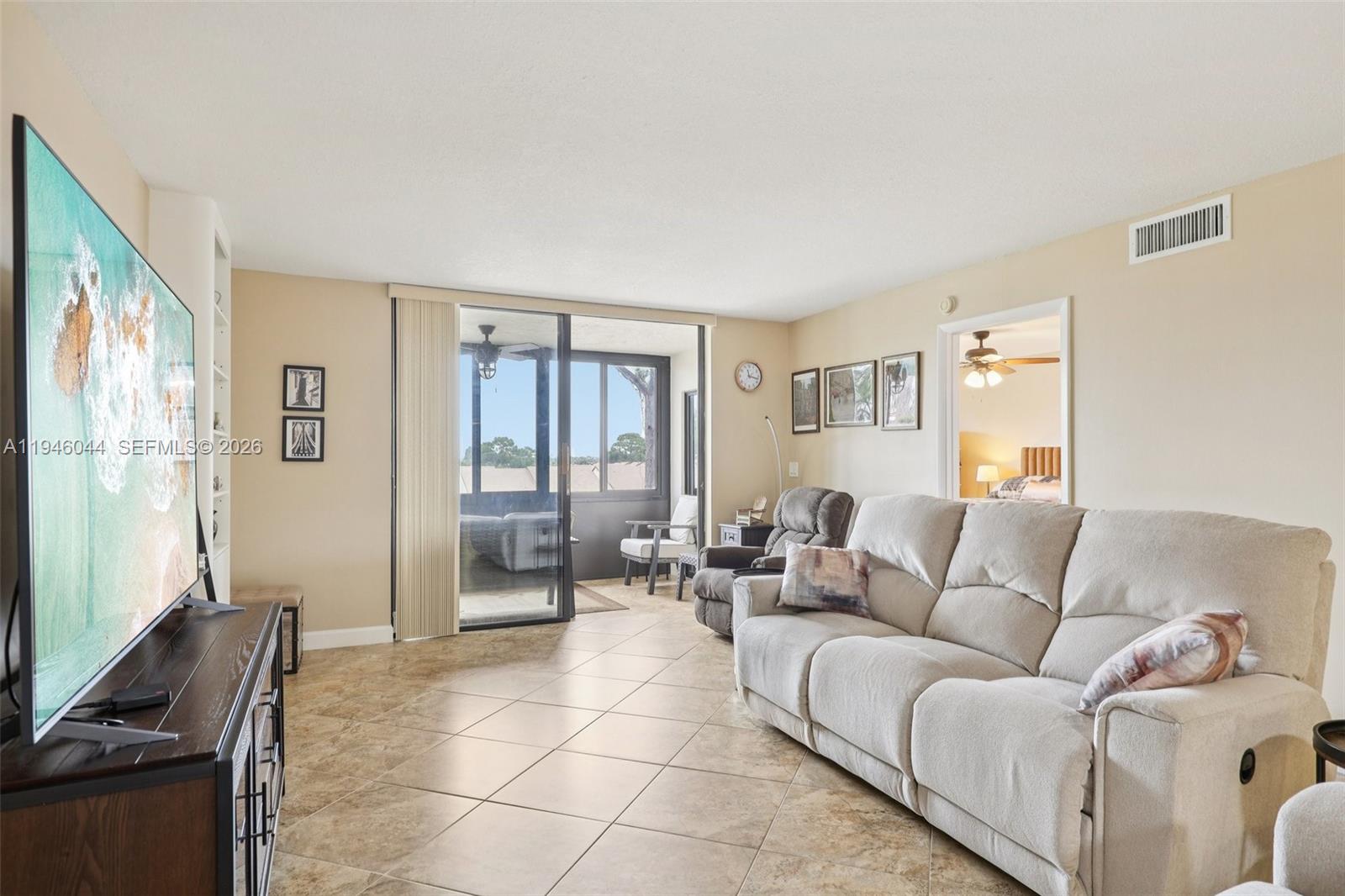 4725 E Lucerne Lakes Boulevard E 405