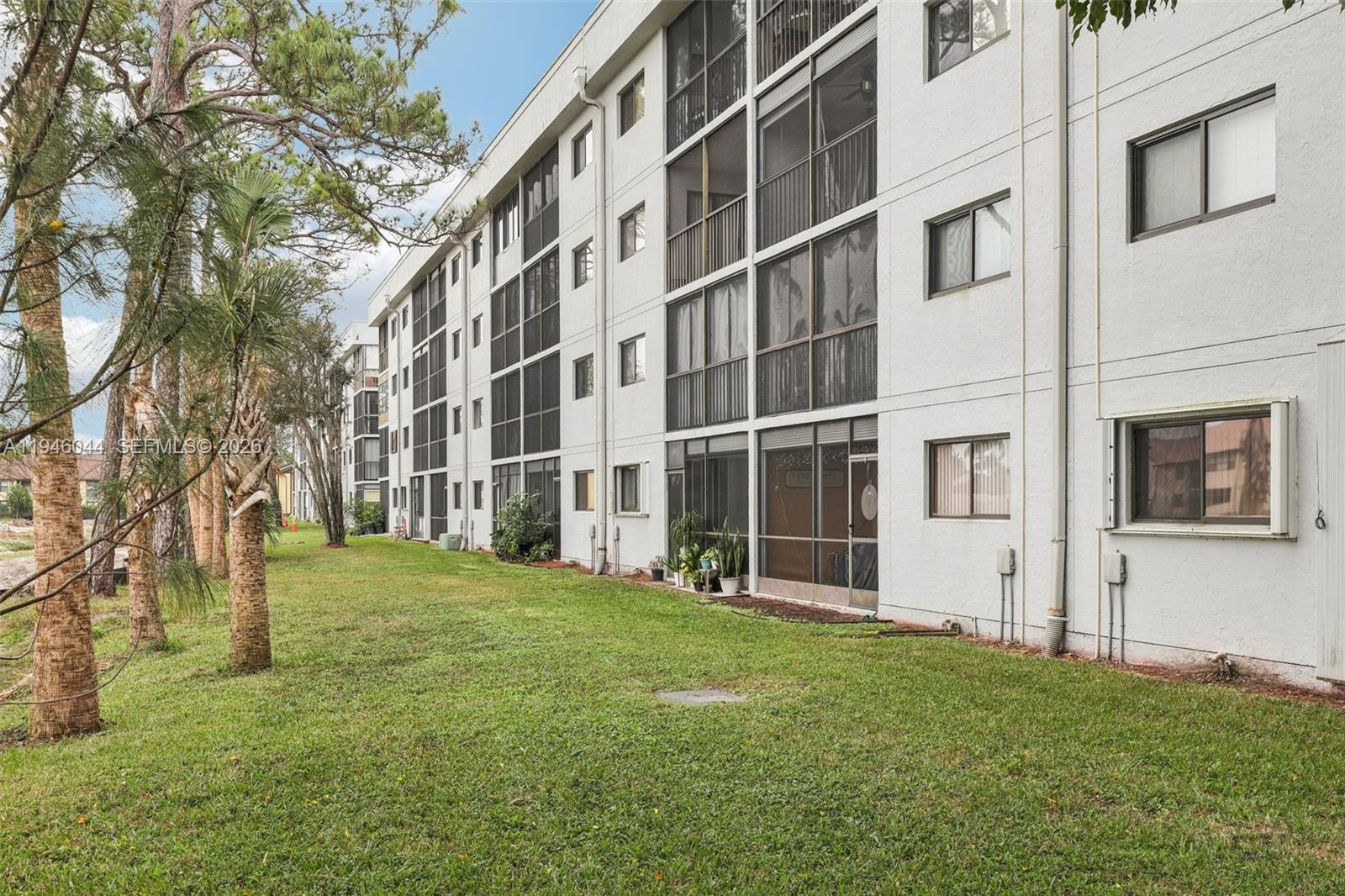 4725 E Lucerne Lakes Boulevard E 405