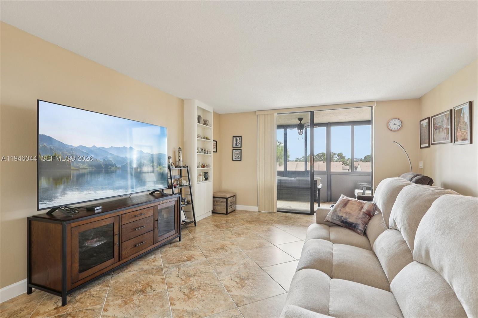 4725 E Lucerne Lakes Boulevard E 405