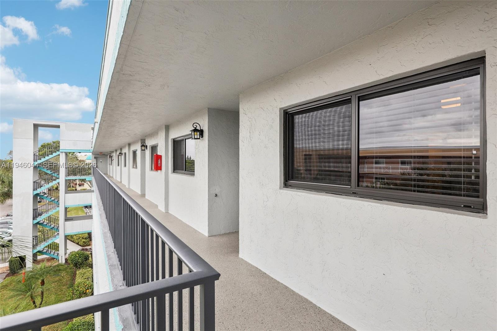 4725 E Lucerne Lakes Boulevard E 405