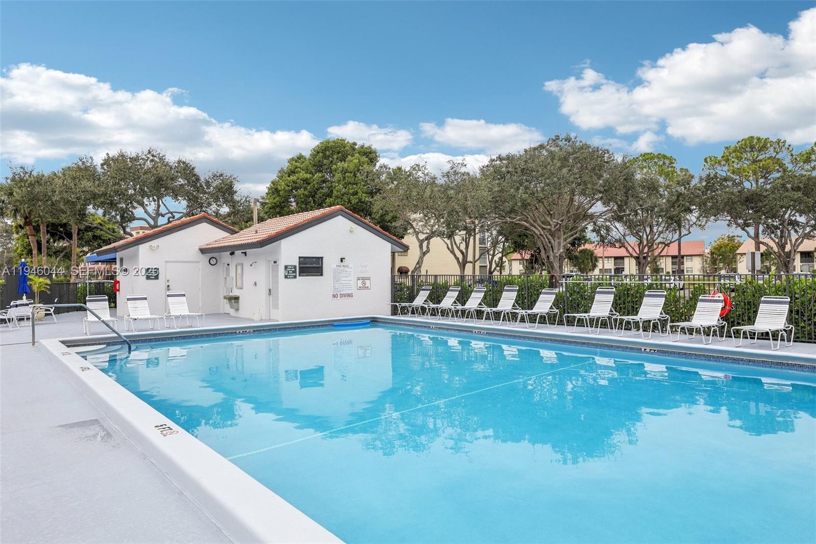4725 E Lucerne Lakes Boulevard E 405