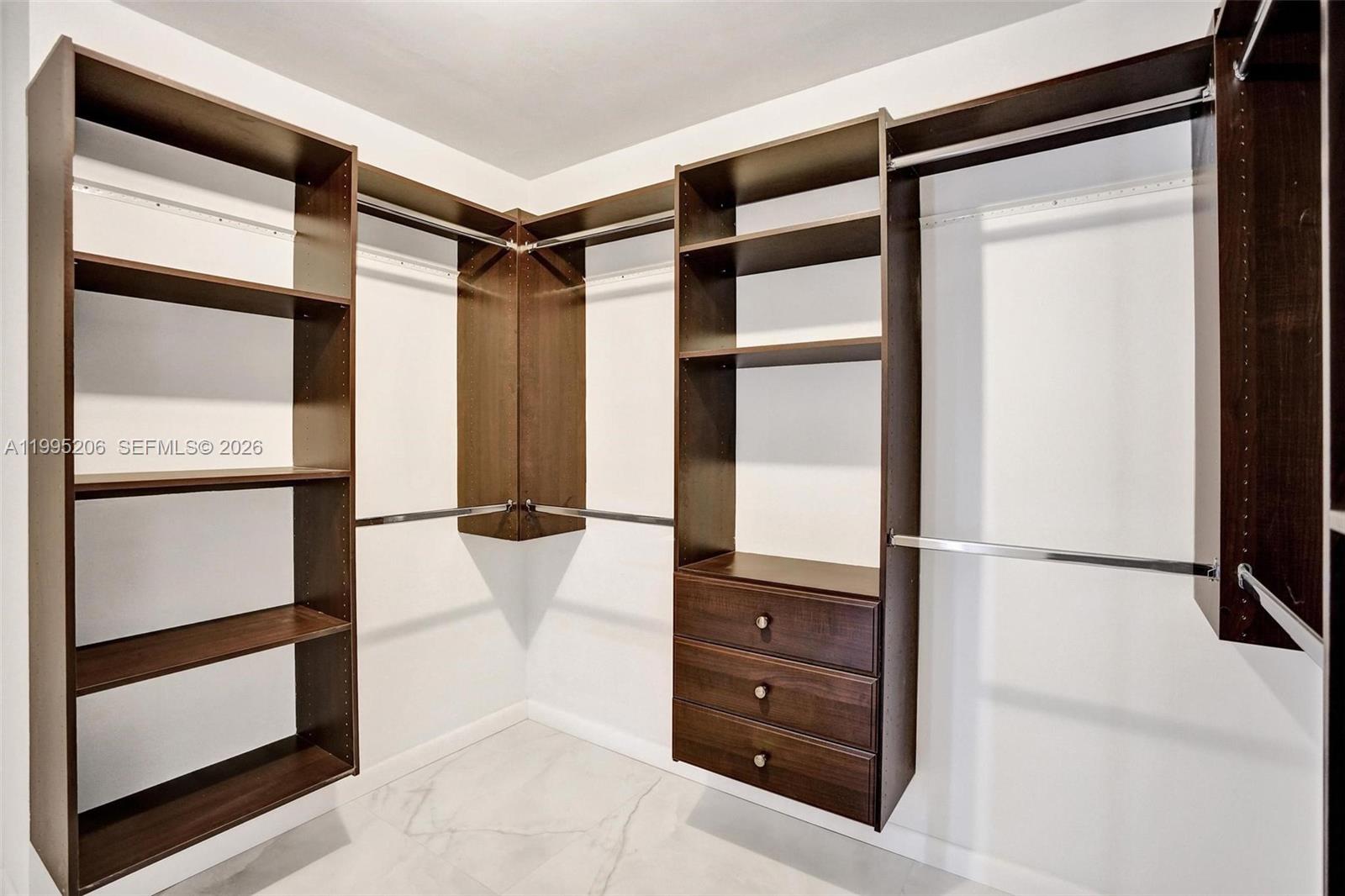200 Leslie Drive 918