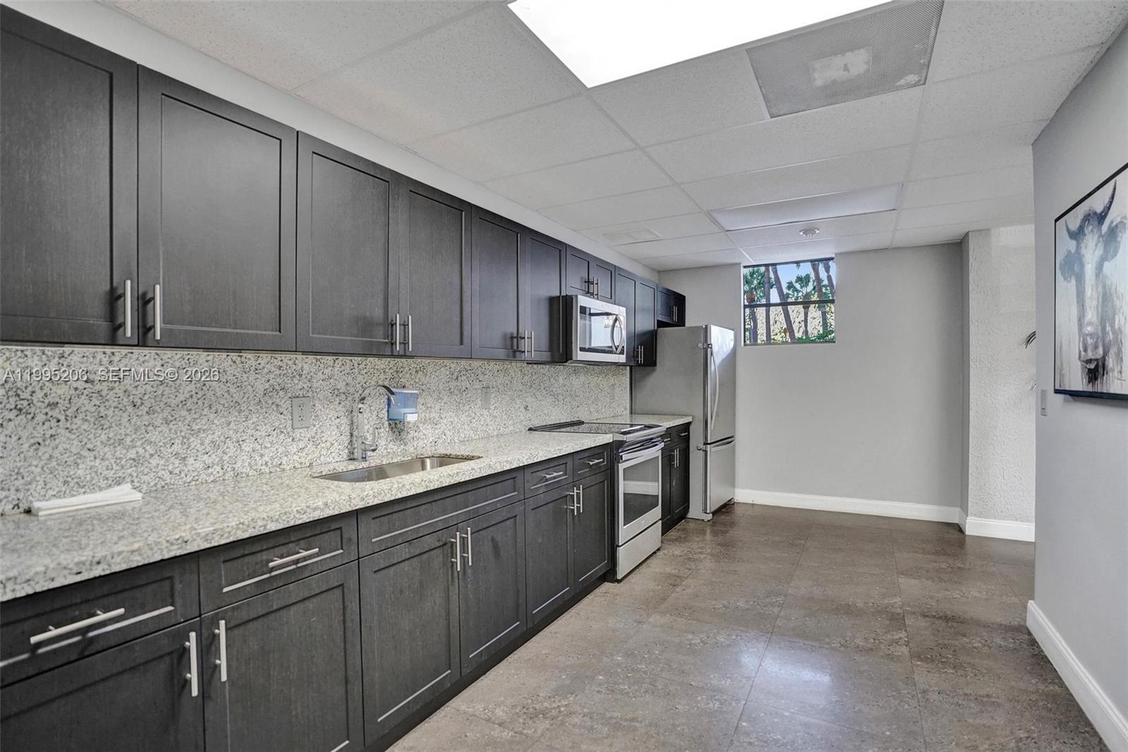 200 Leslie Drive 918