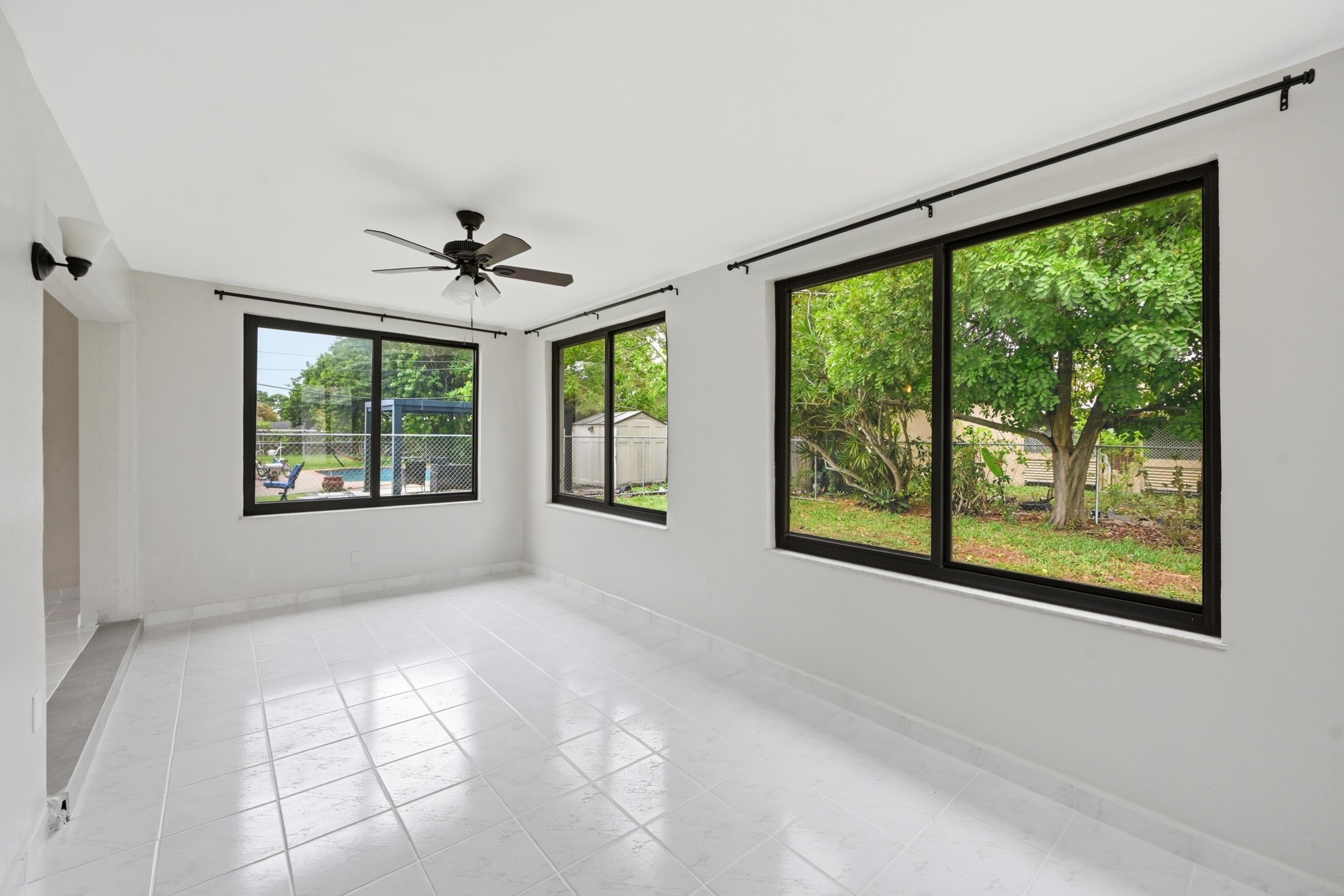 2141 NW 73rd Avenue
