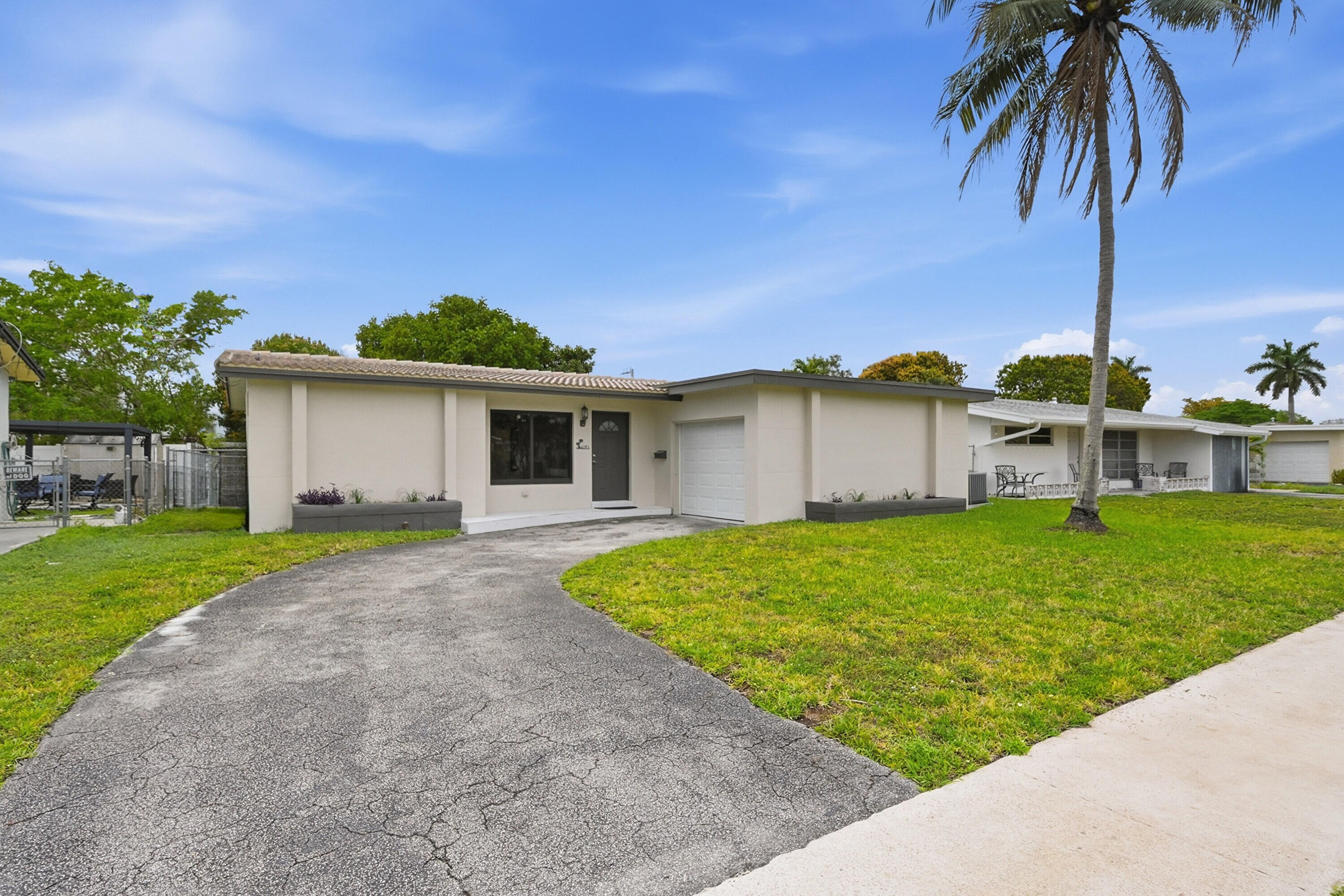 2141 NW 73rd Avenue