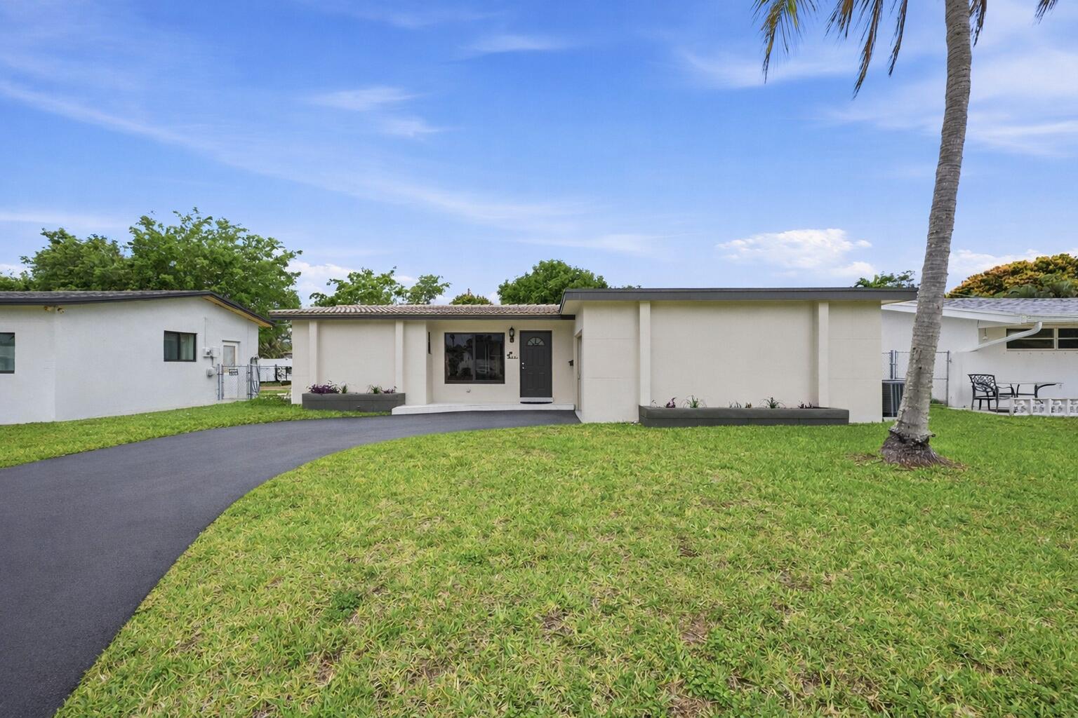 2141 NW 73rd Avenue