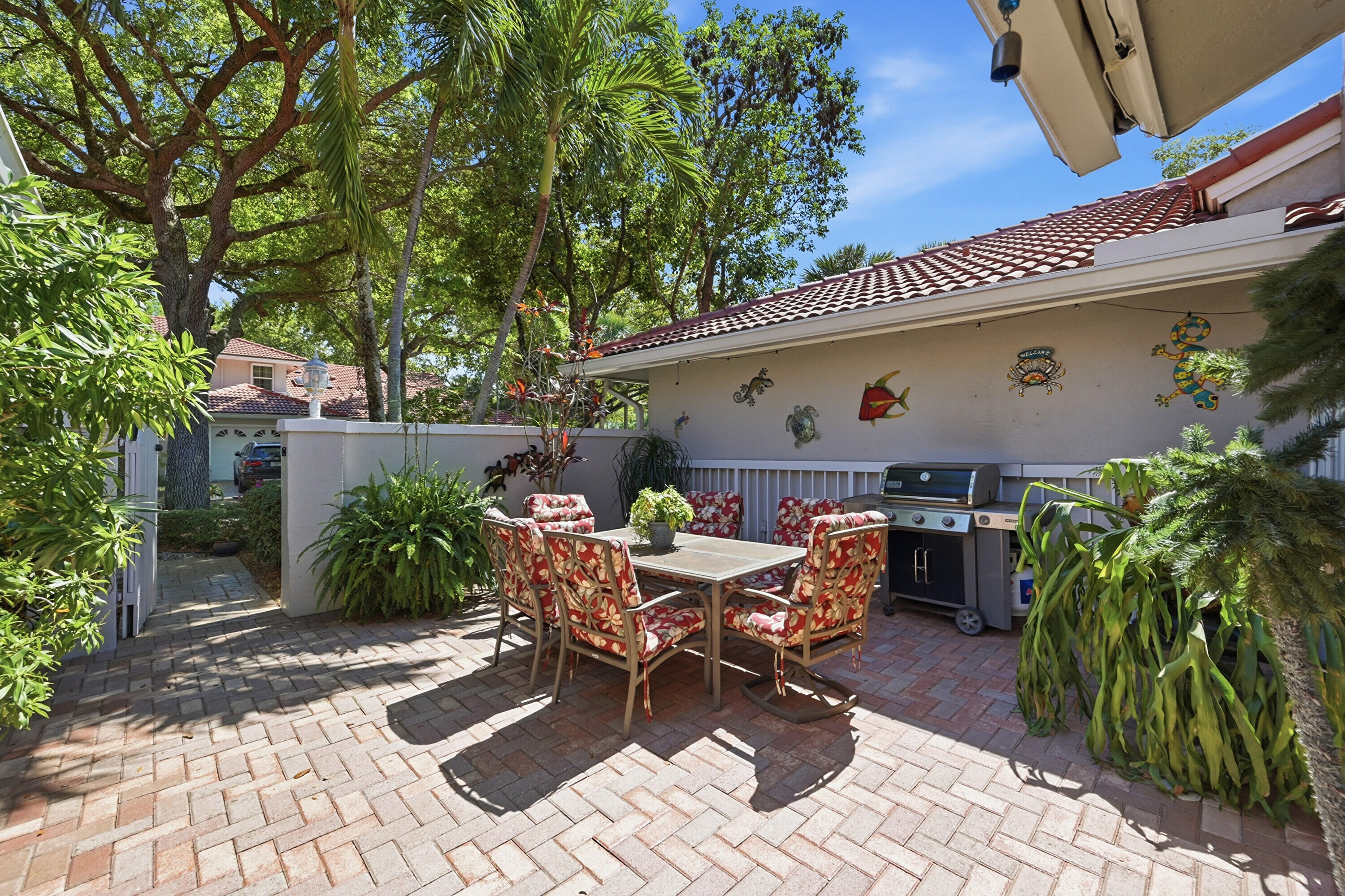 4115 Carriage Drive P2