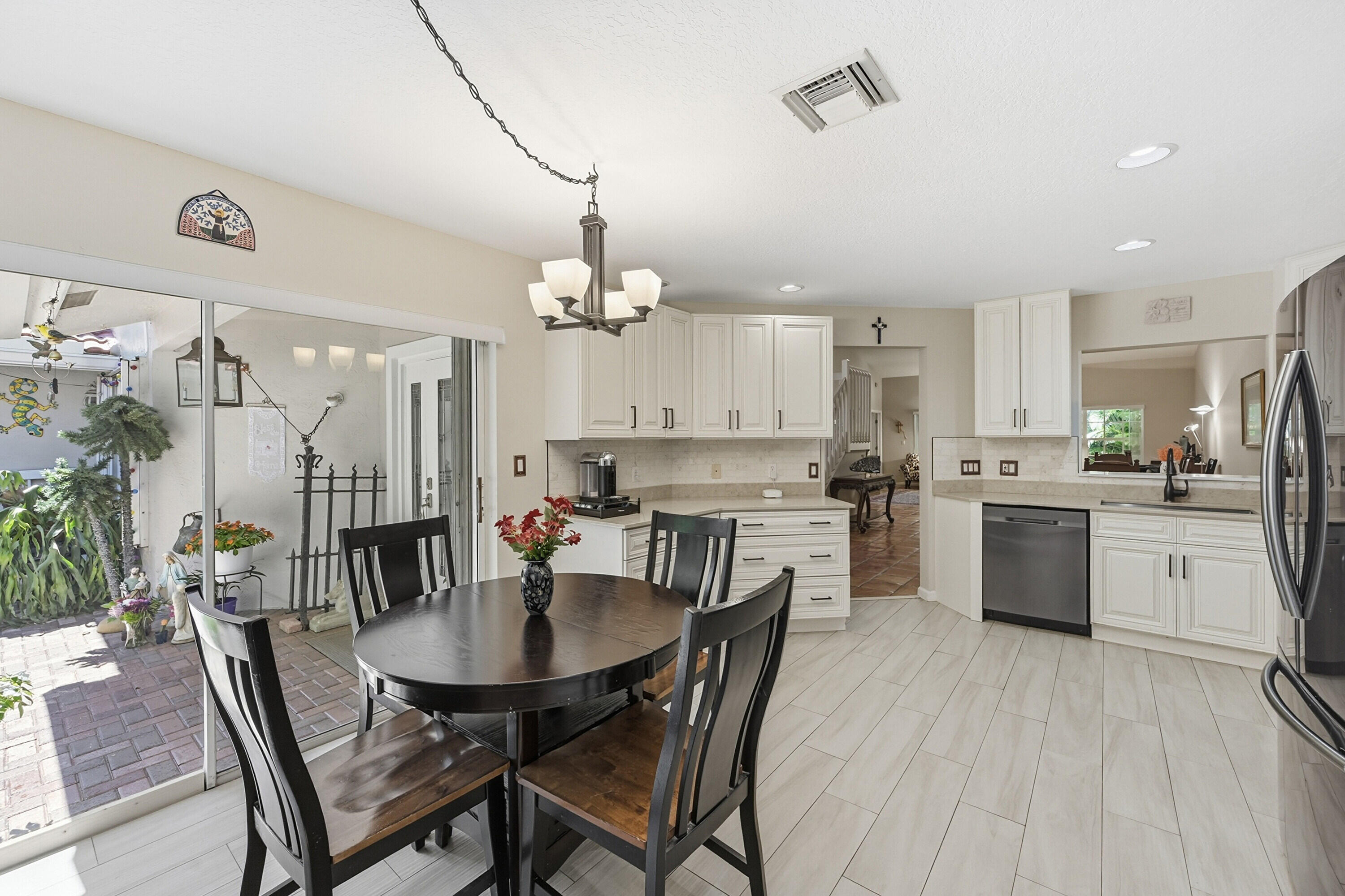 4115 Carriage Drive P2