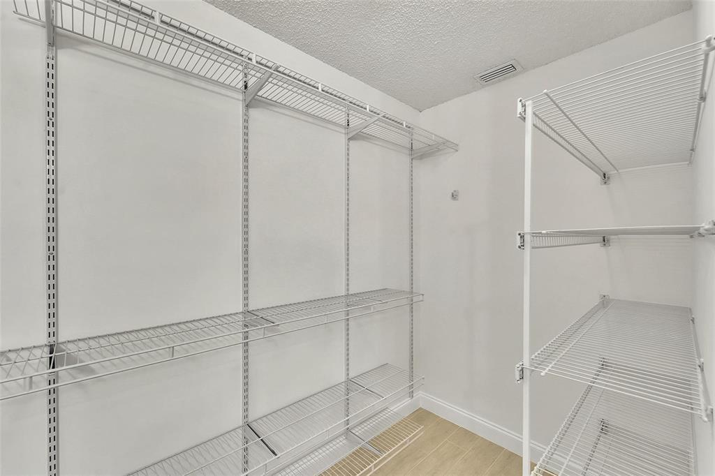 3529 NW 35th Street 1606