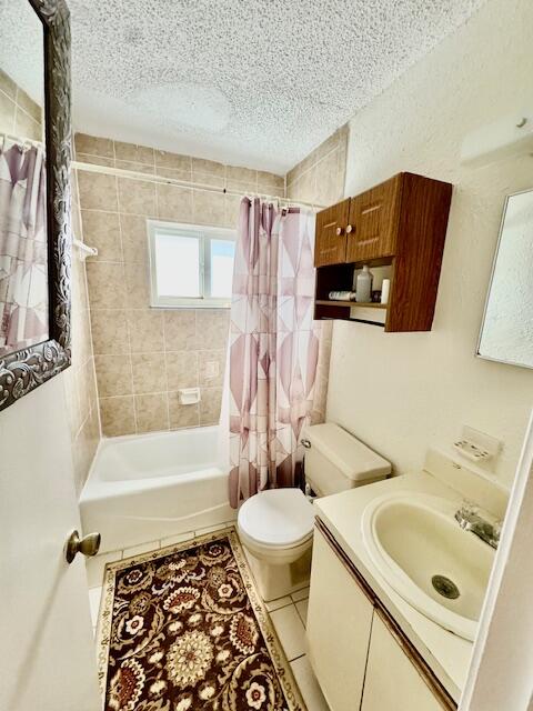 2810 NW 8th Court