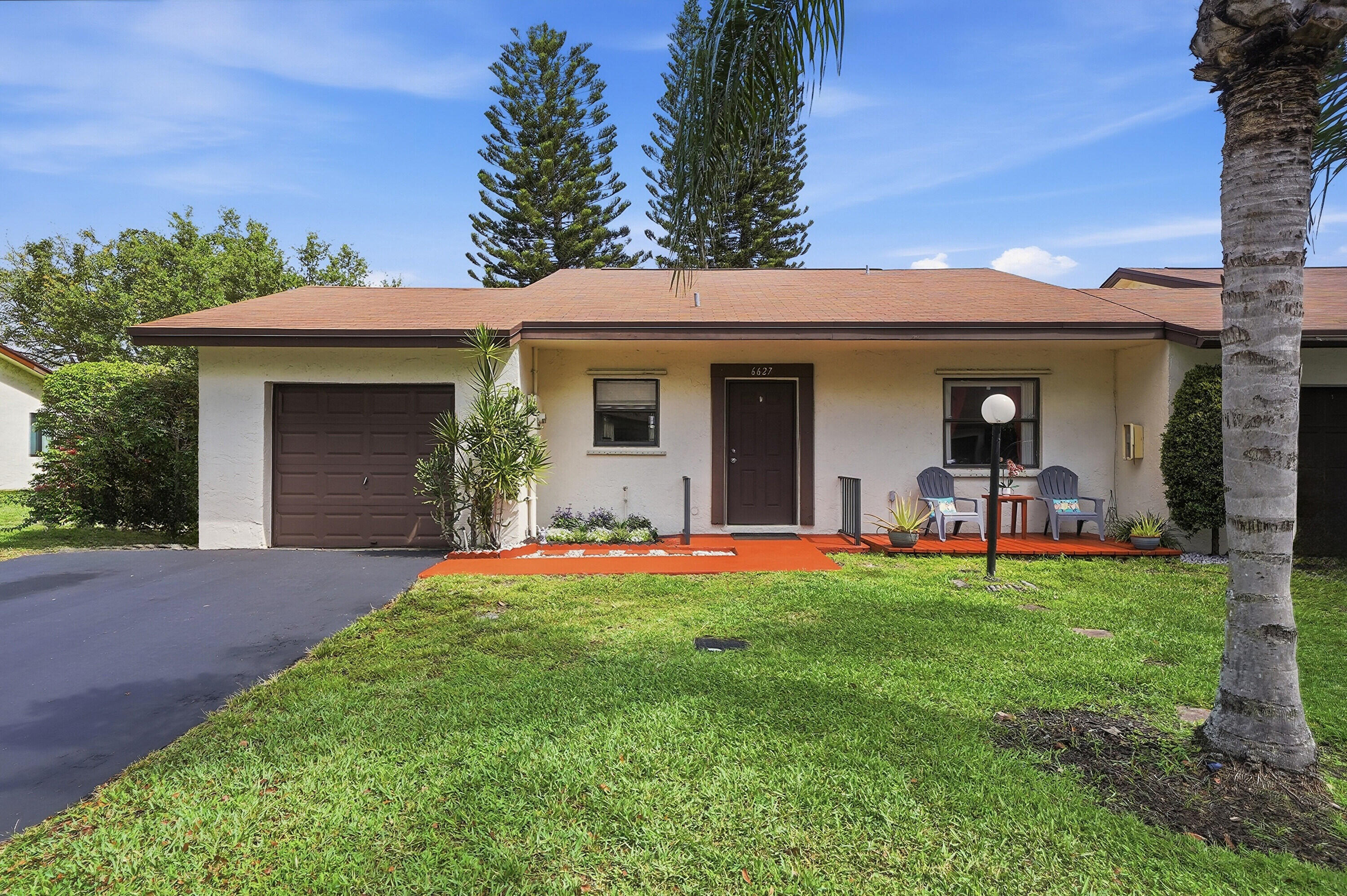6627 N Parkway Drive 1