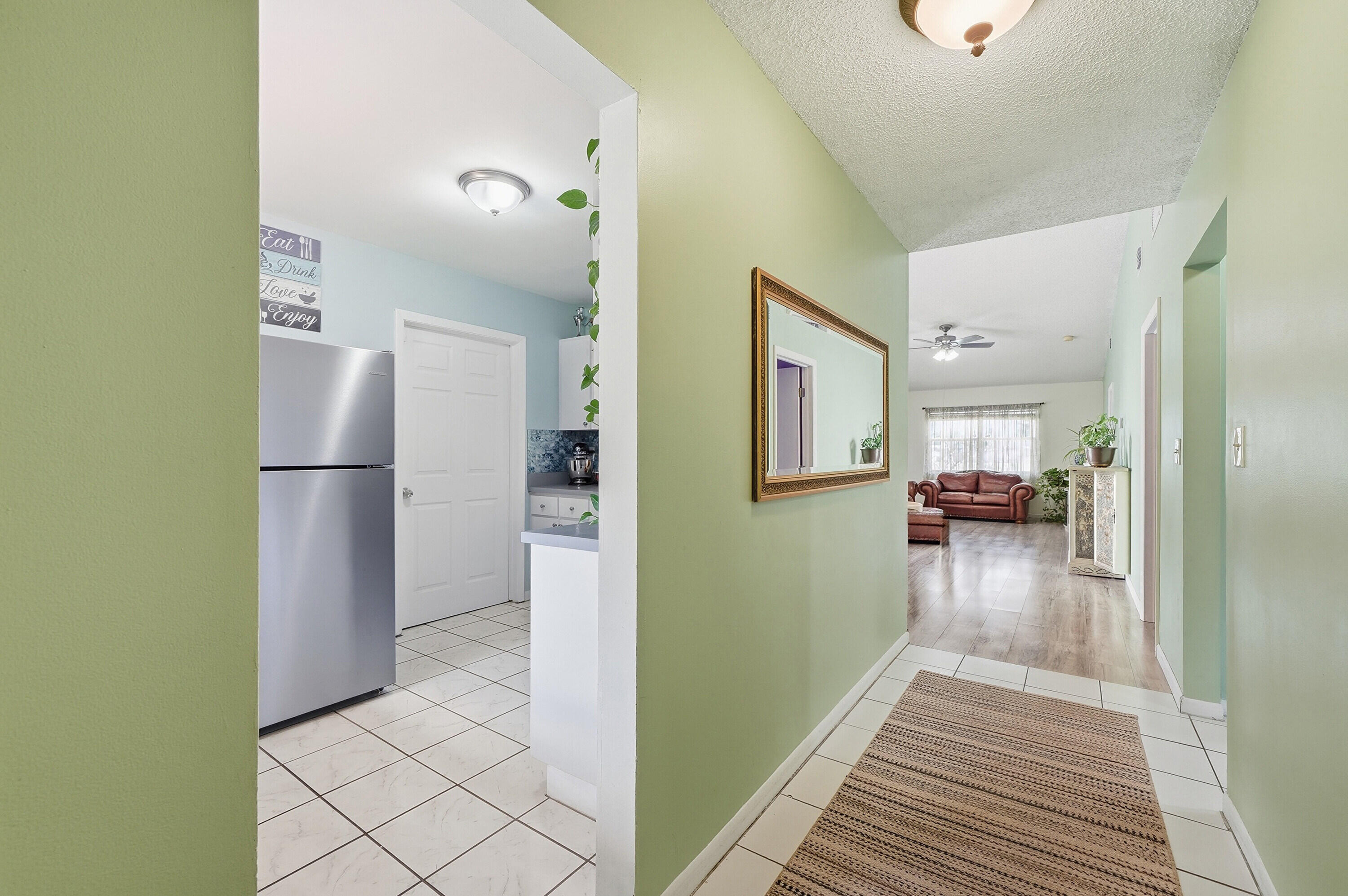 6627 N Parkway Drive 1