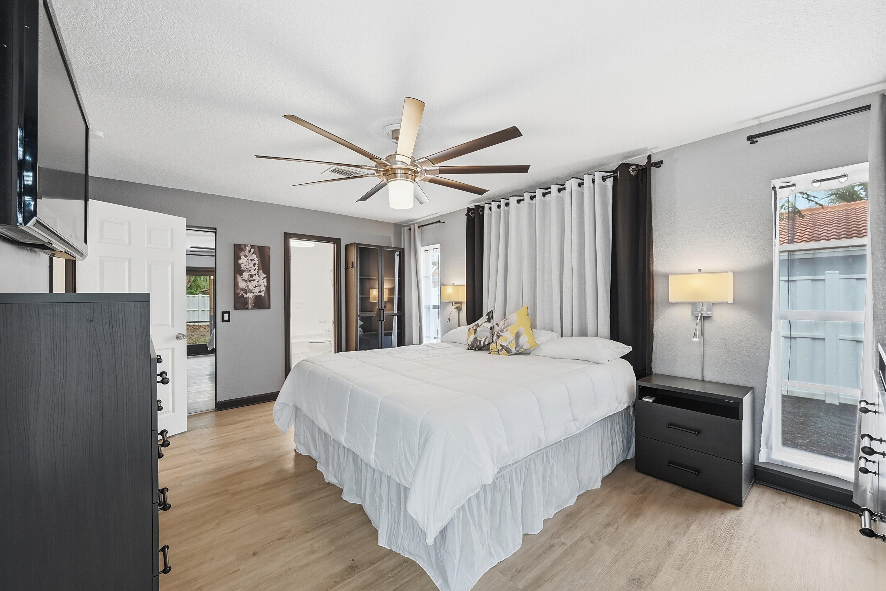 8857 NW 3rd Place