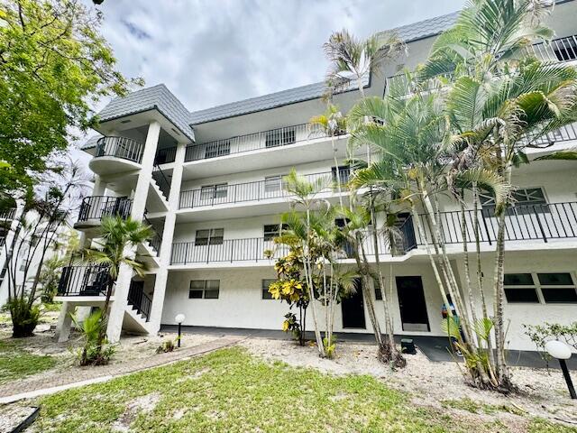 3300 Spanish Moss Terrace 302