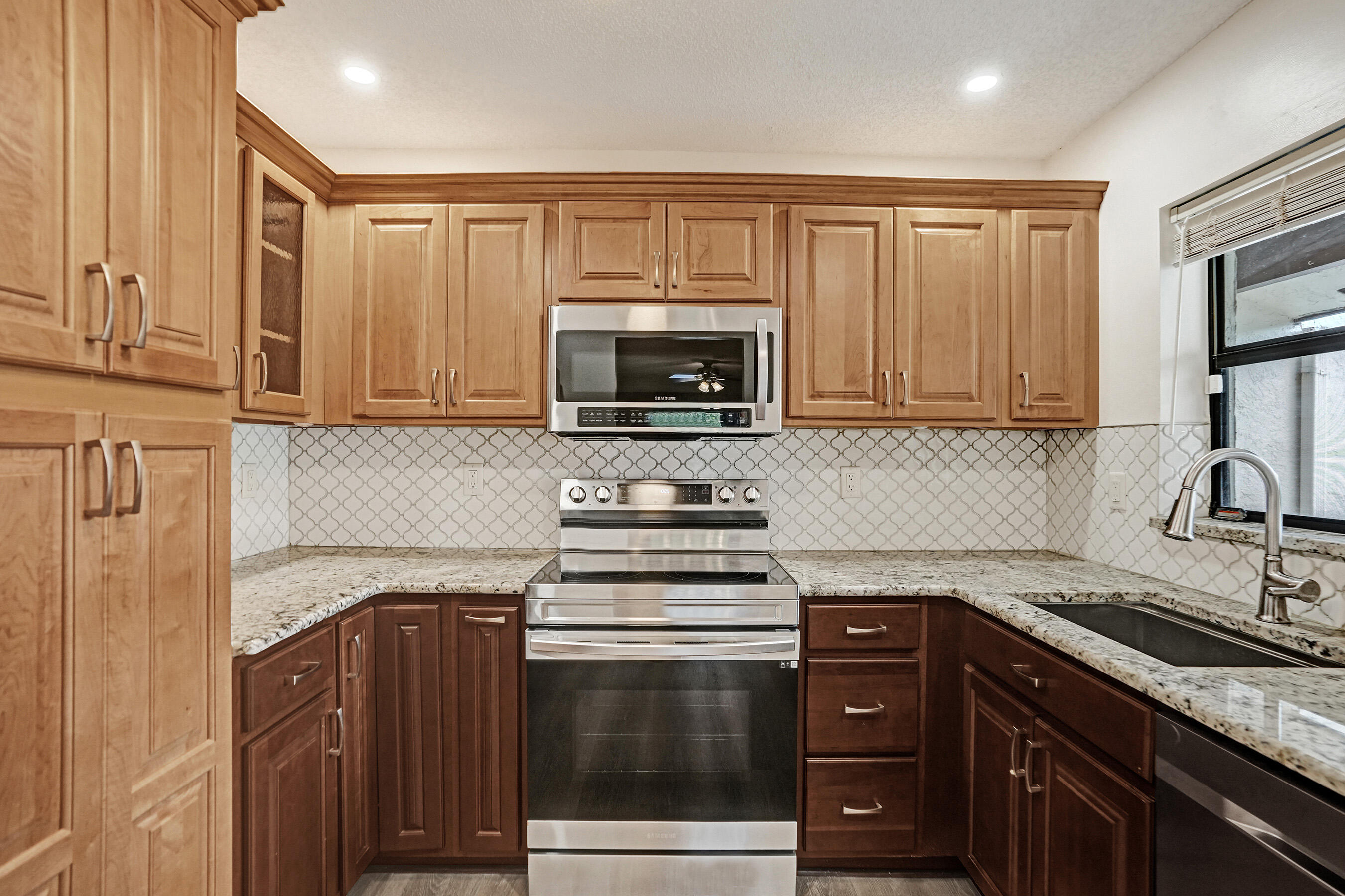 2541 N Carambola Cir Circle 1832