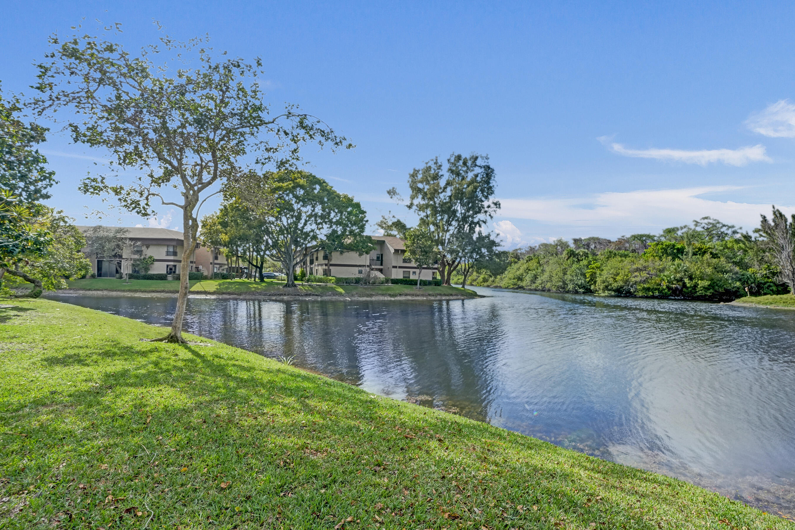 2541 N Carambola Cir Circle 1832