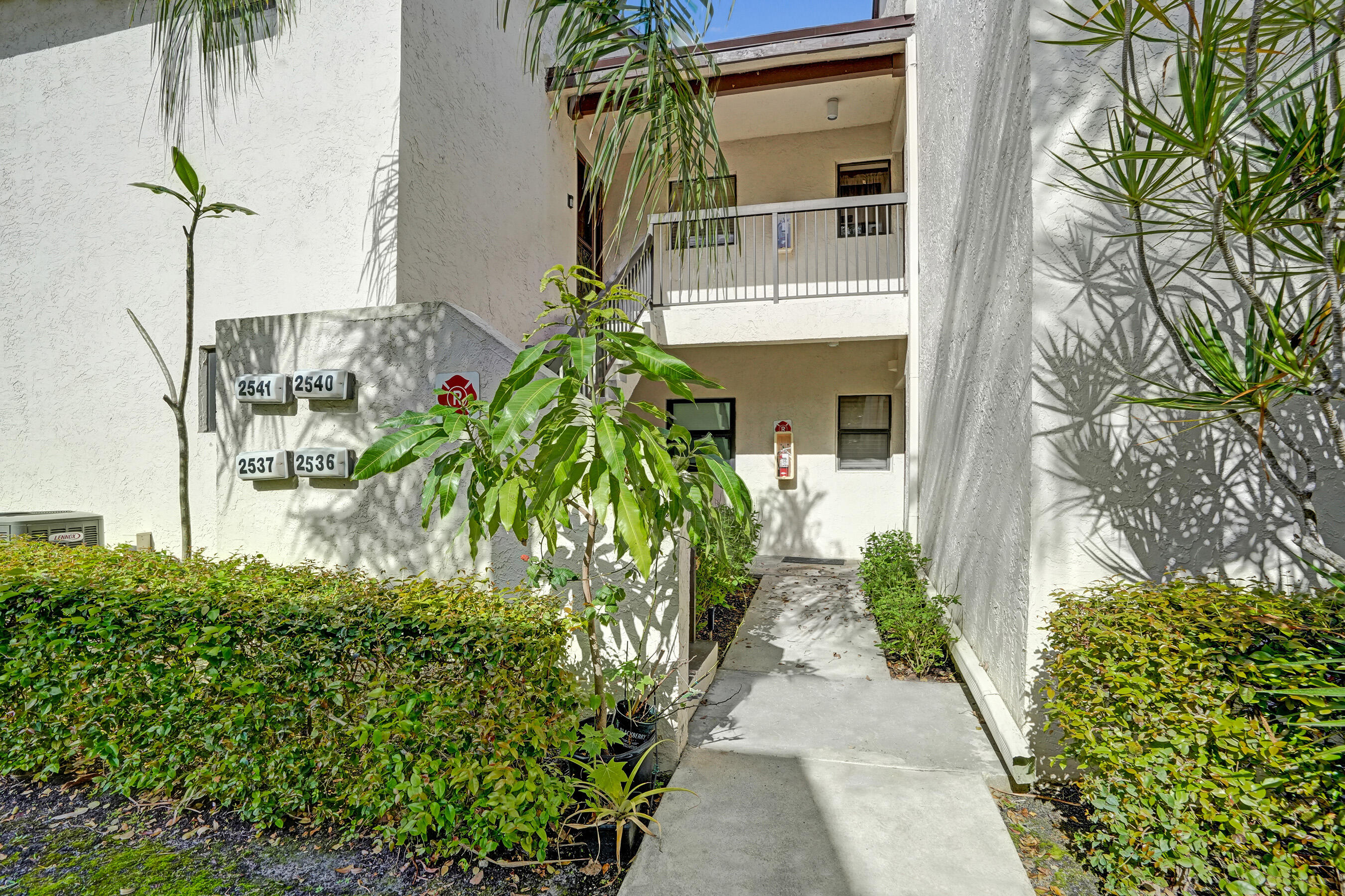 2541 N Carambola Cir Circle 1832