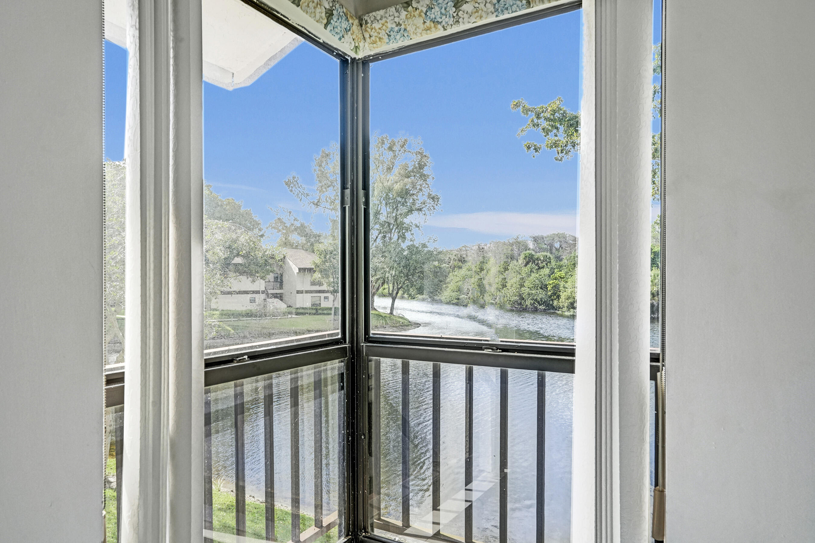 2541 N Carambola Cir Circle 1832