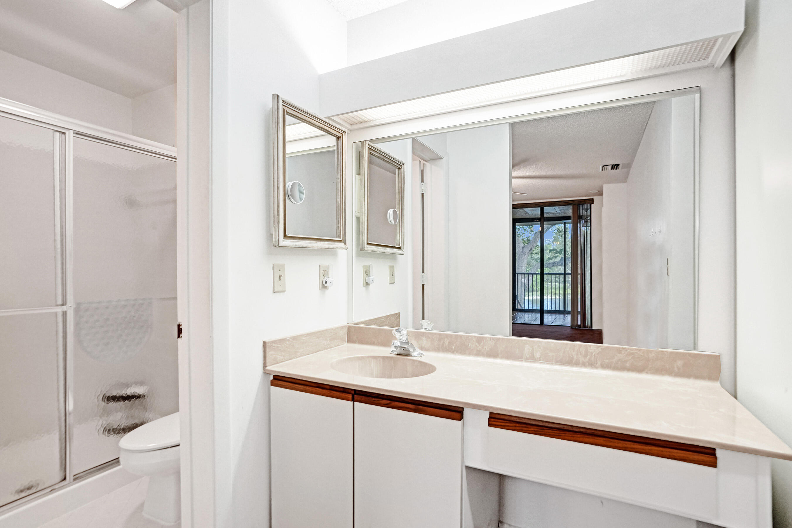 2541 N Carambola Cir Circle 1832