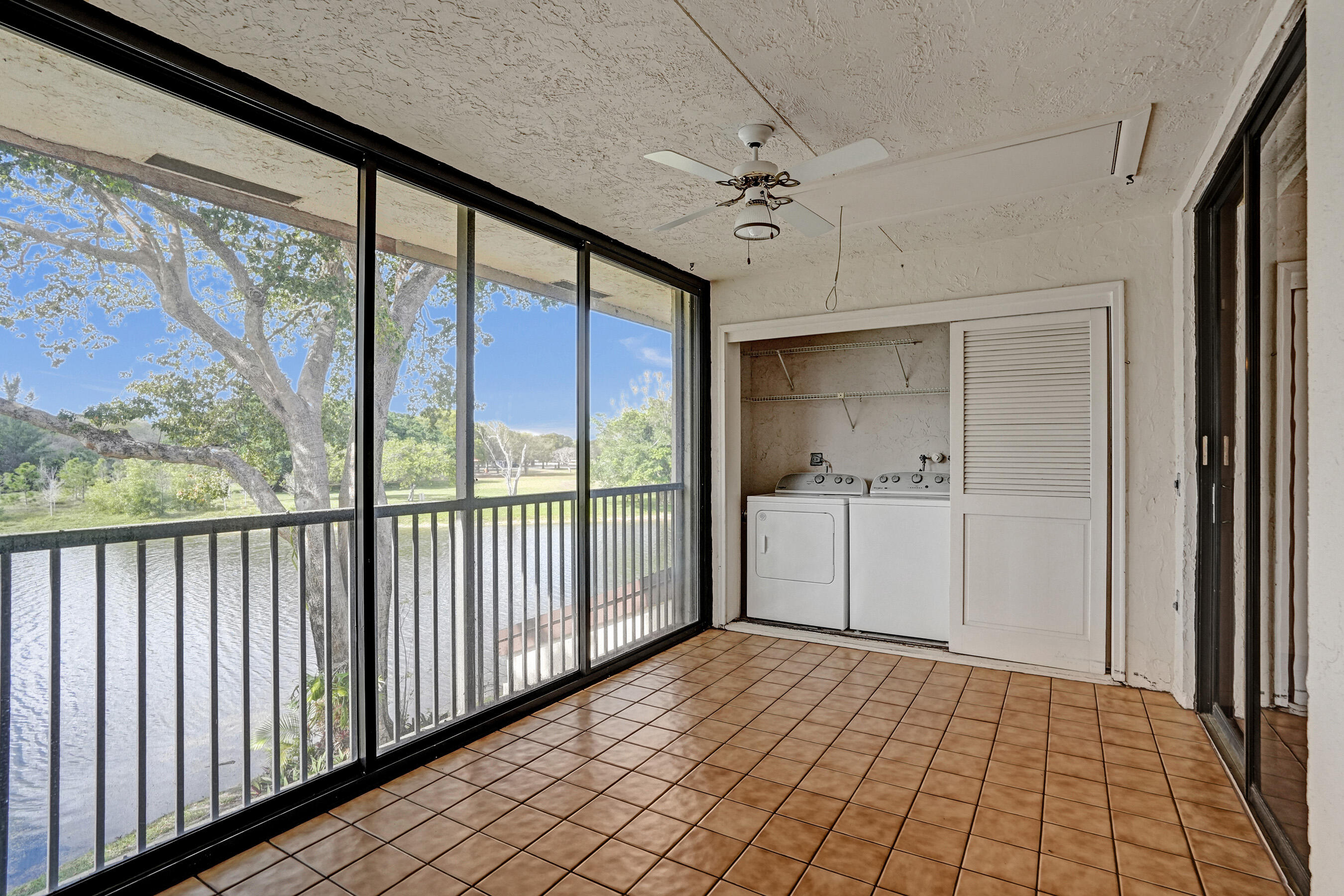 2541 N Carambola Cir Circle 1832