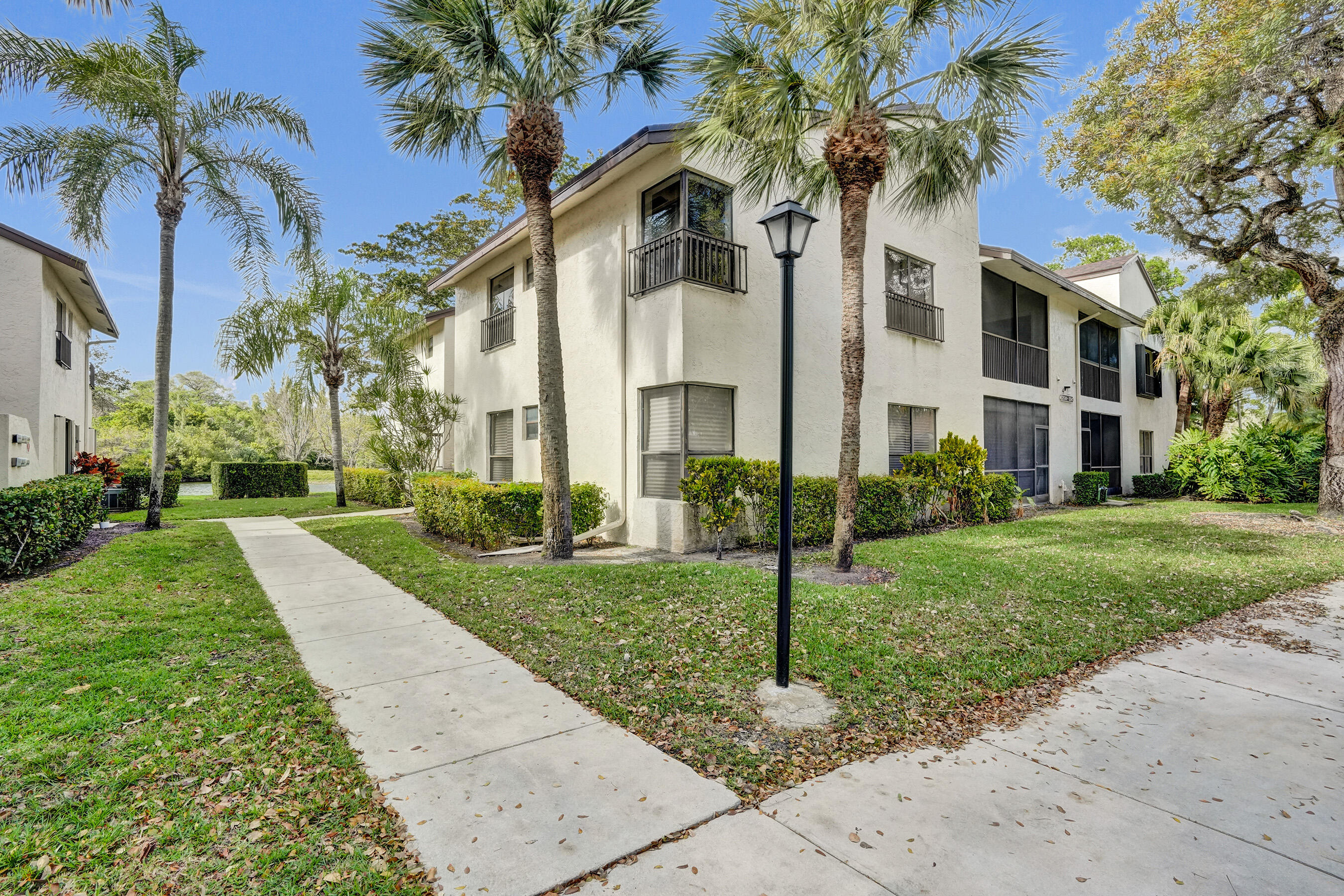 2541 N Carambola Cir Circle 1832