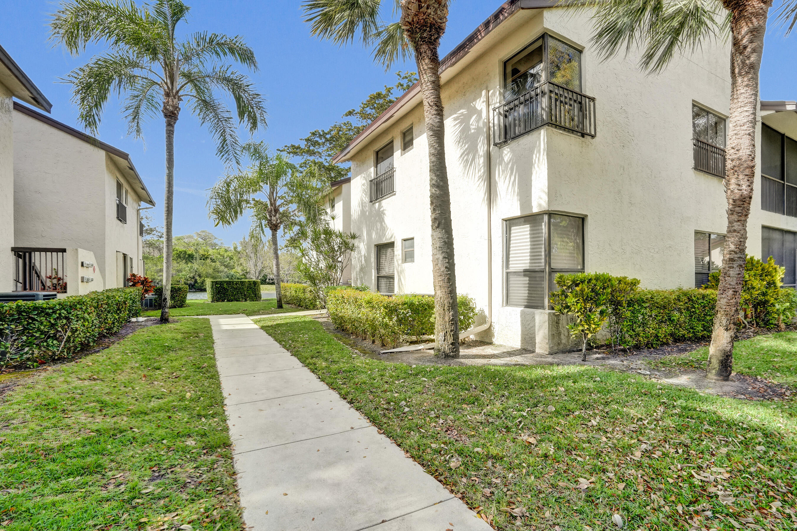 2541 N Carambola Cir Circle 1832