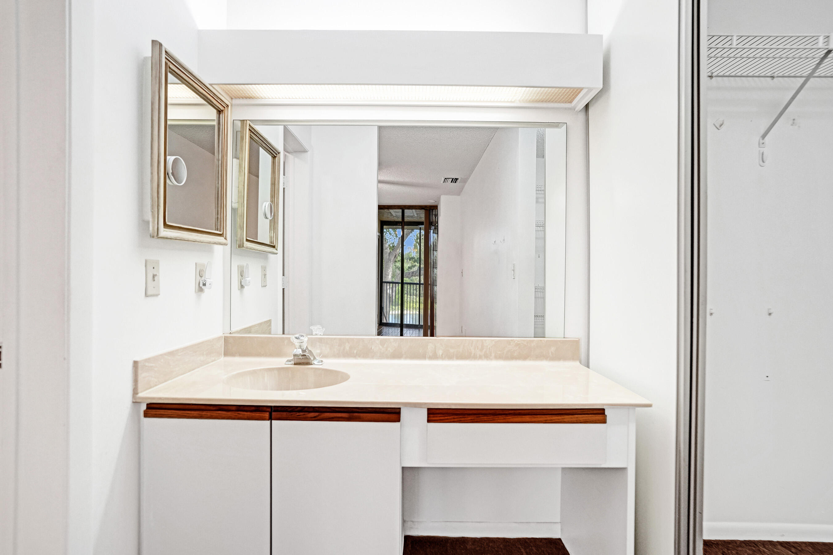 2541 N Carambola Cir Circle 1832