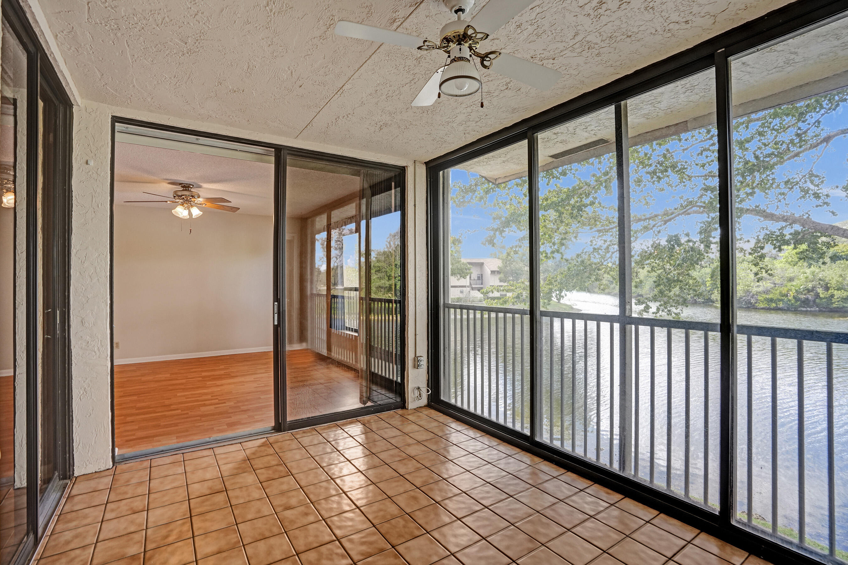 2541 N Carambola Cir Circle 1832