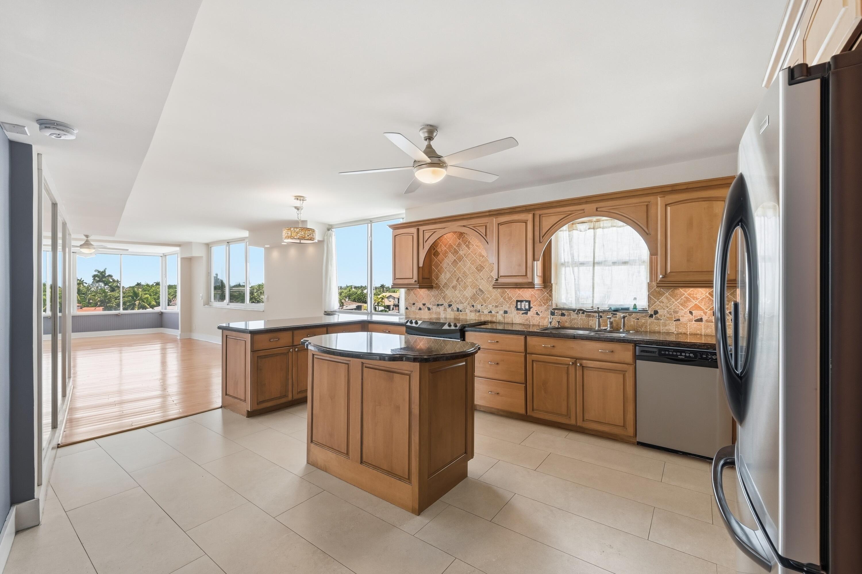 401 N Riverside Drive 408