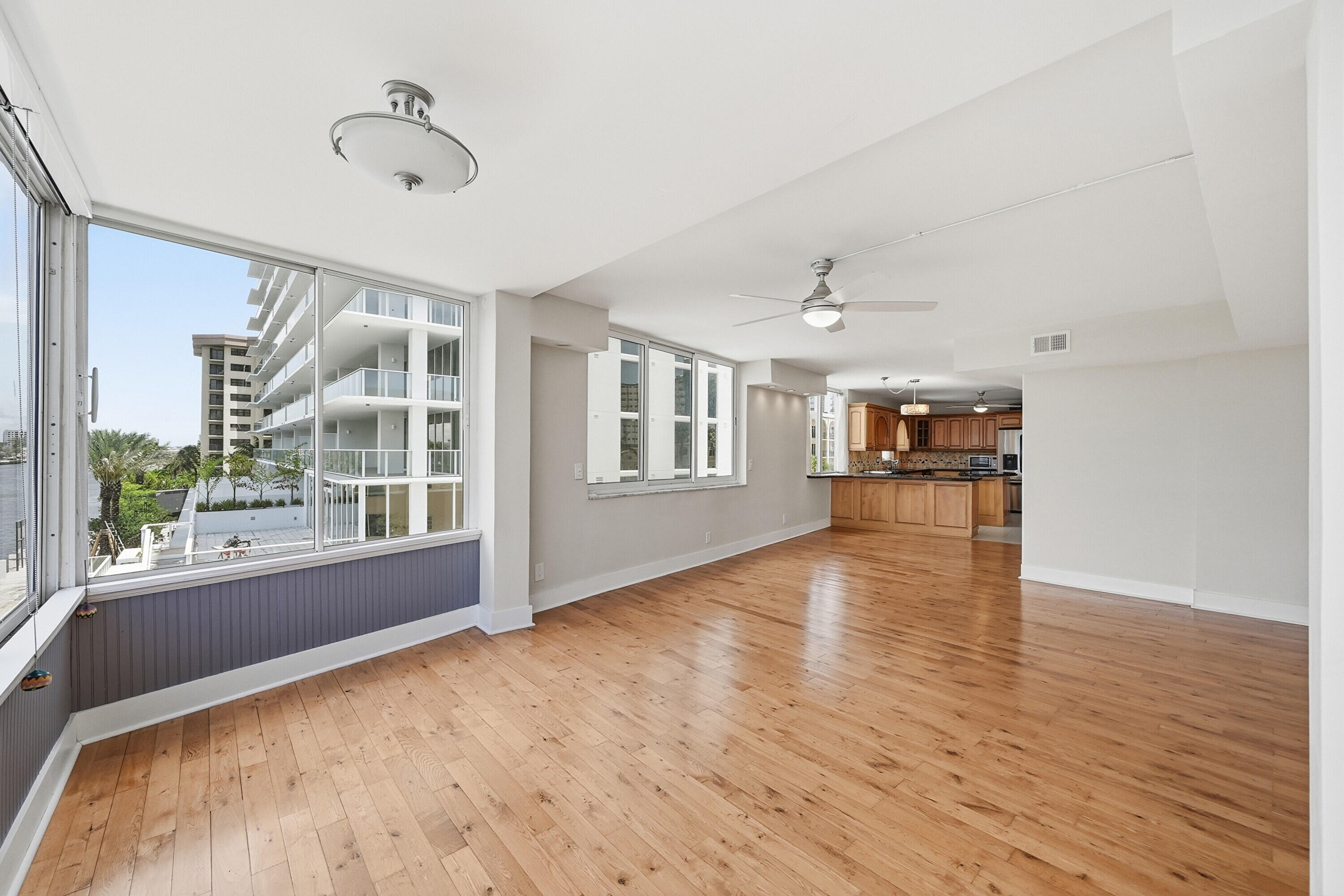 401 N Riverside Drive 408